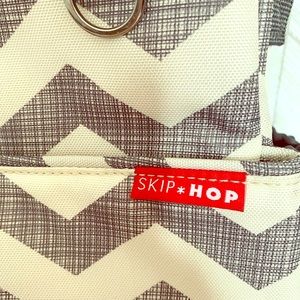 Skip Hop Signature Duo Diaper Bag w/ Changing Pad